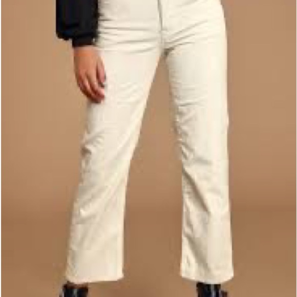 Levi’s Ribcage Corduroy Pants